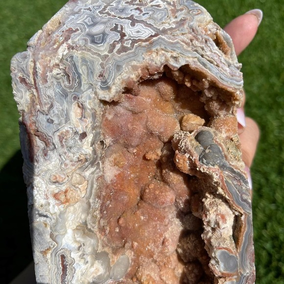 Lace Agate Tower - Picture 9 of 10